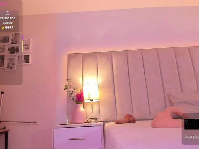 EllaThorne live cam on BongaCams