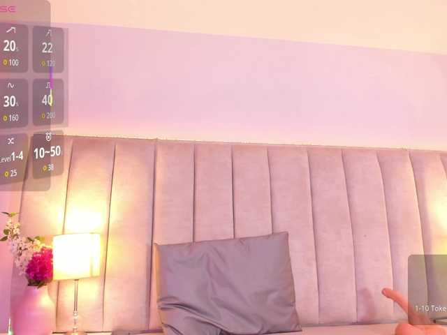 EllaThorne live cam on BongaCams