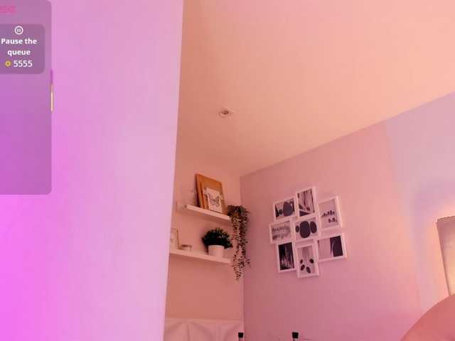 EllaThorne live cam on BongaCams