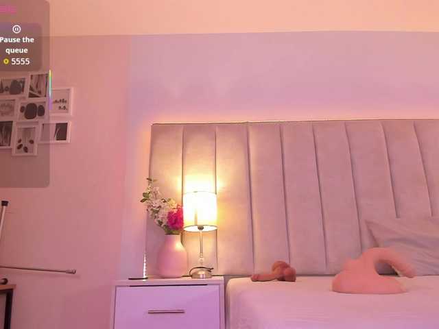 EllaThorne live cam on BongaCams