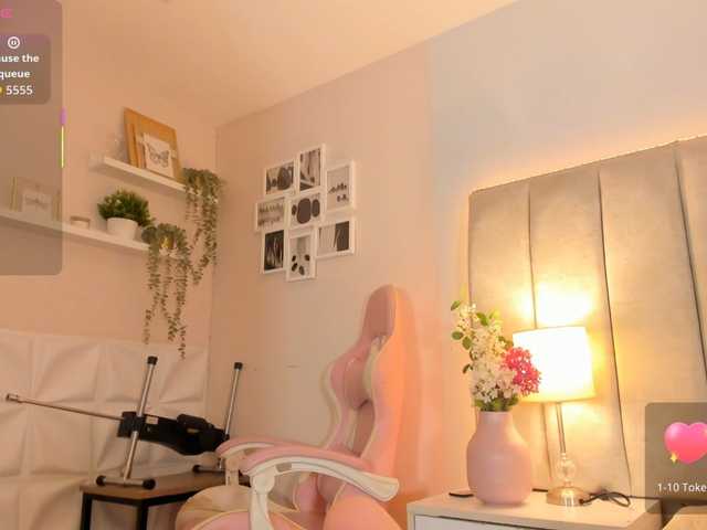 EllaThorne live cam on BongaCams
