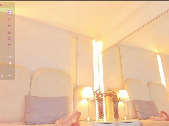 EllaThorne live cam on BongaCams