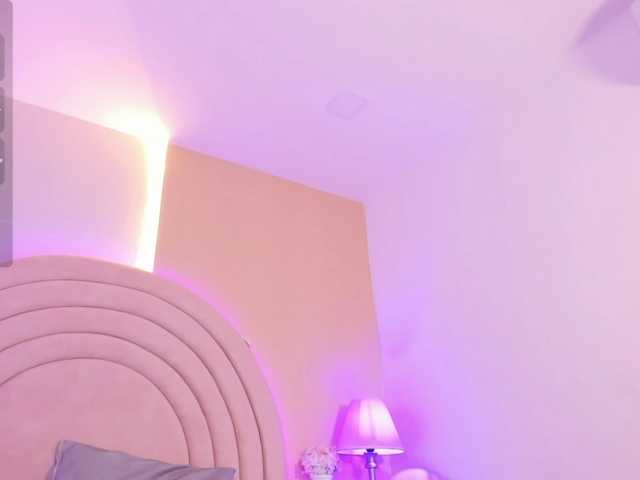 EllaThorne live cam on BongaCams