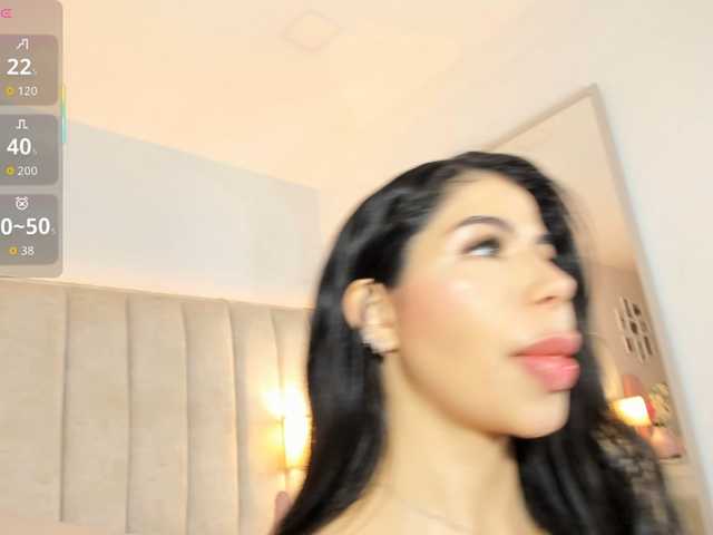 EllaThorne live cam on BongaCams