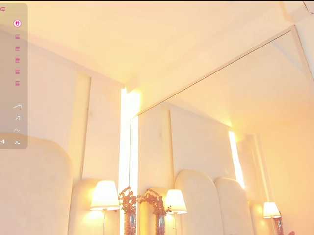 EllaThorne live cam on BongaCams