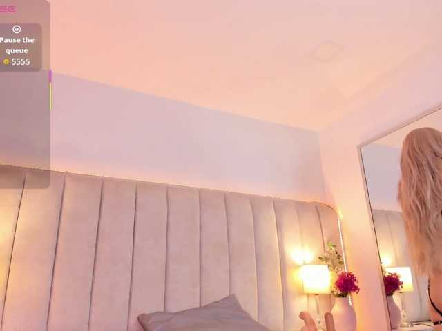 EllaThorne live cam on BongaCams