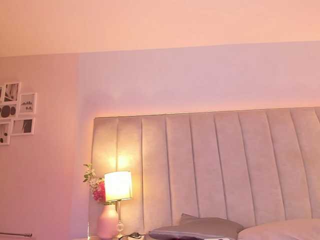 EllaThorne live cam on BongaCams