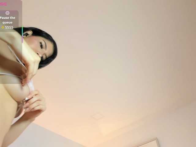 EllaThorne live cam on BongaCams