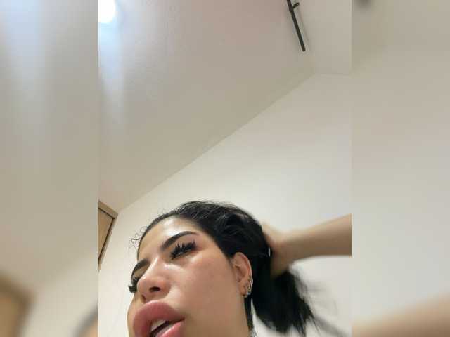 EllaThorne live cam on BongaCams