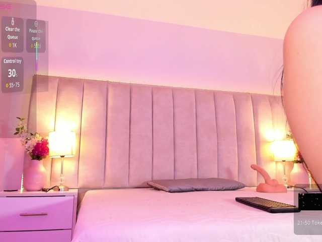 EllaThorne live cam on BongaCams