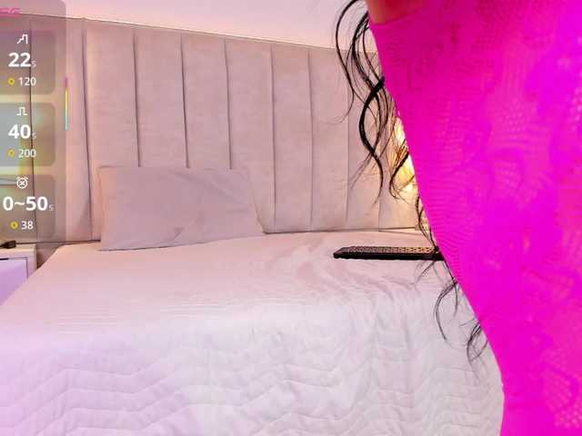 EllaThorne live cam on BongaCams