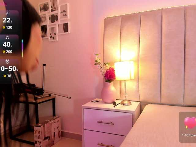 EllaThorne live cam on BongaCams