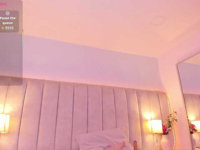 EllaThorne live cam on BongaCams