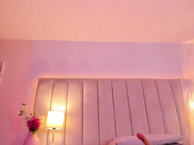EllaThorne live cam on BongaCams