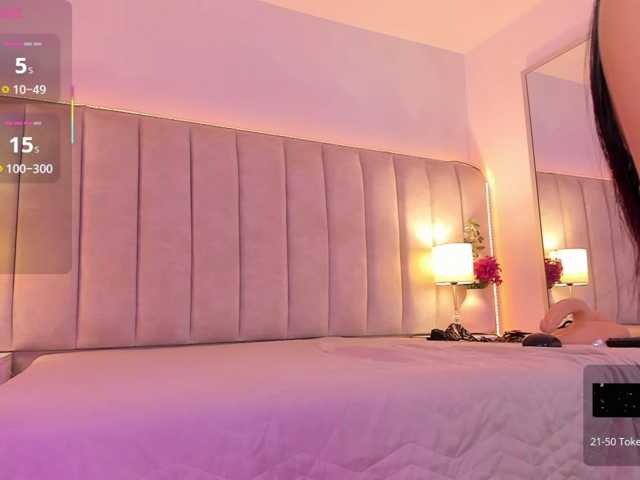 EllaThorne live cam on BongaCams