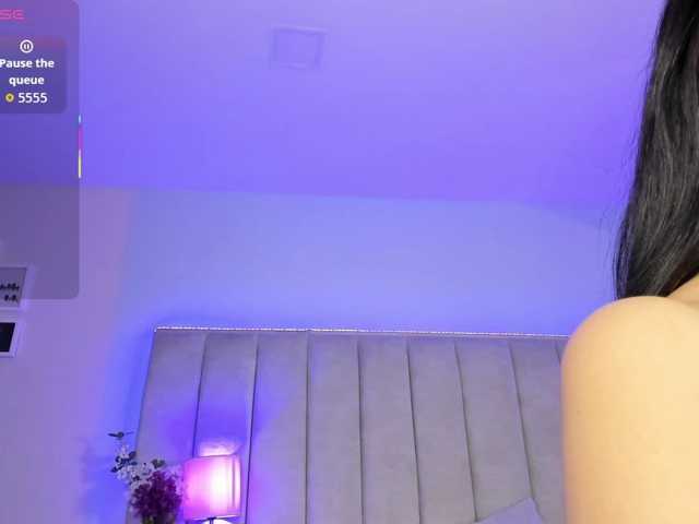 EllaThorne live cam on BongaCams