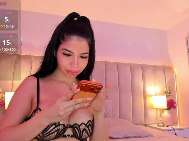 EllaThorne live cam on BongaCams