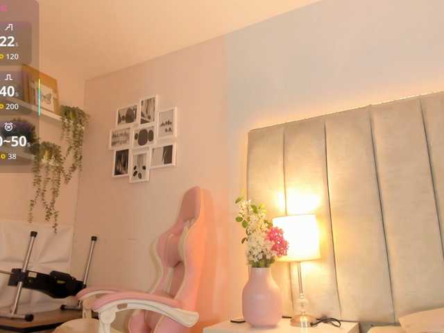 EllaThorne live cam on BongaCams
