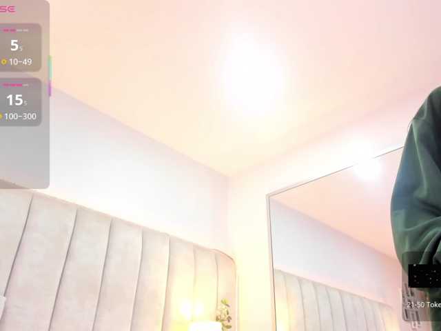 EllaThorne live cam on BongaCams