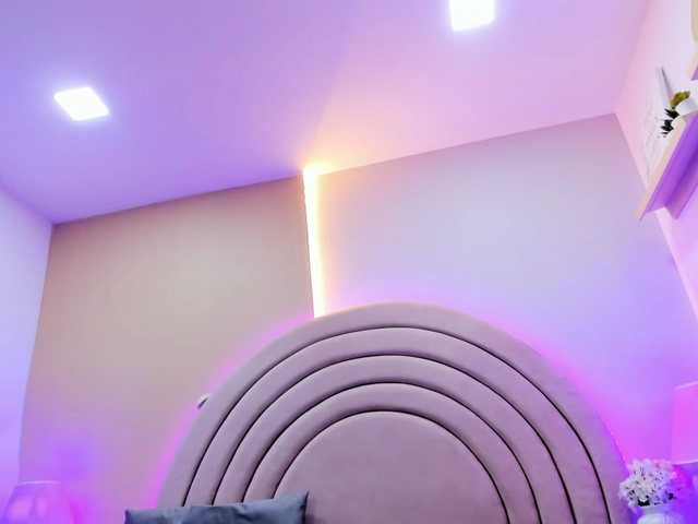 EllaThorne live cam on BongaCams