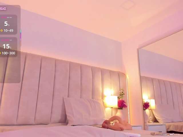 EllaThorne live cam on BongaCams