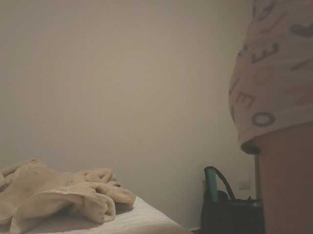 EllaThorne live cam on BongaCams