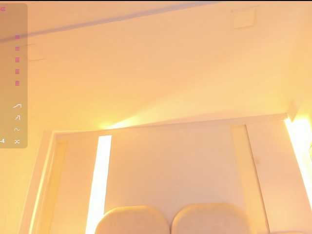 EllaThorne live cam on BongaCams