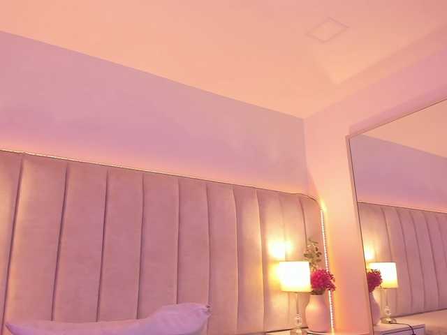 EllaThorne live cam on BongaCams