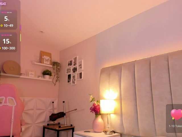 EllaThorne live cam on BongaCams