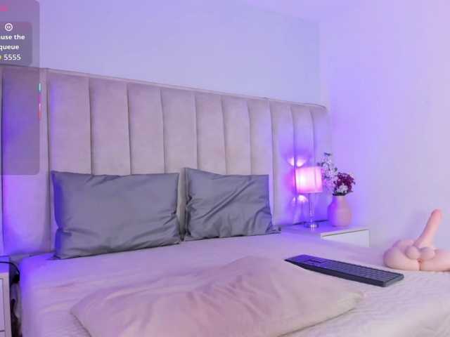 EllaThorne's BongaCams show and profile