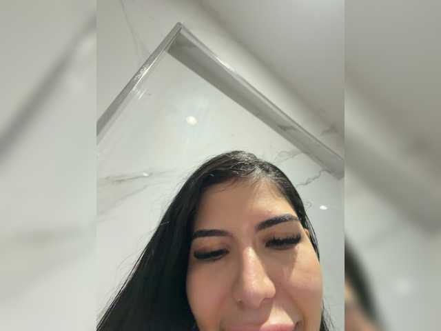 EllaThorne live cam on BongaCams