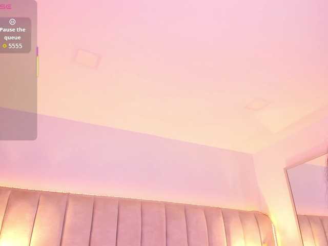 EllaThorne live cam on BongaCams