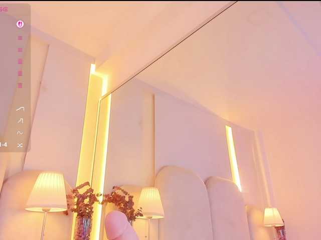EllaThorne live cam on BongaCams