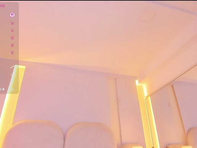 EllaThorne live cam on BongaCams