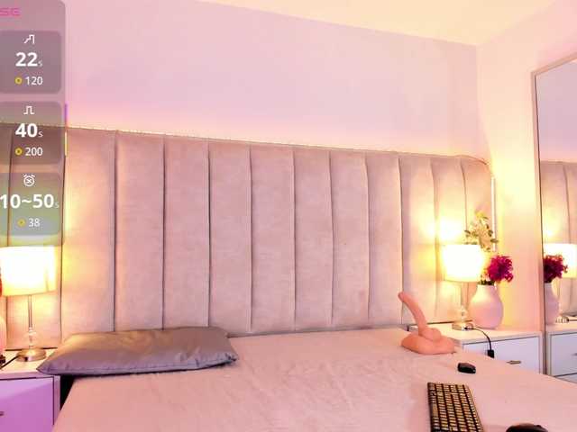 EllaThorne live cam