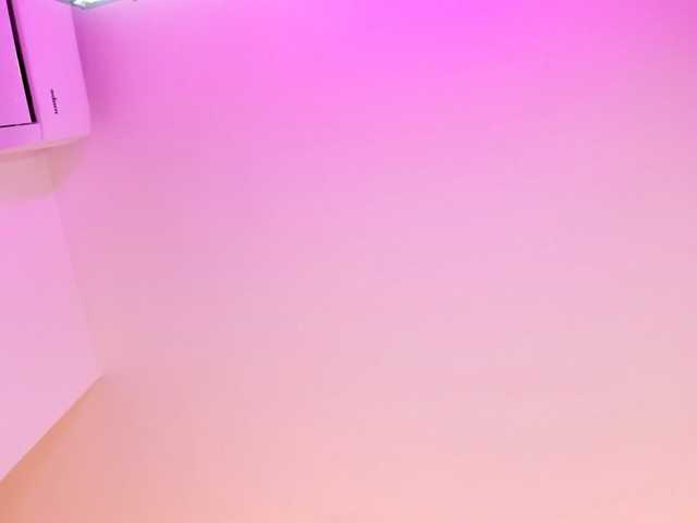 EllaThorne live cam on BongaCams