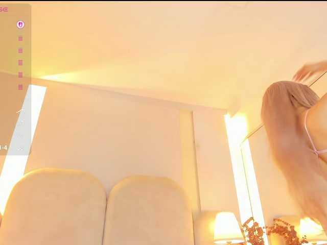 EllaThorne live cam on BongaCams