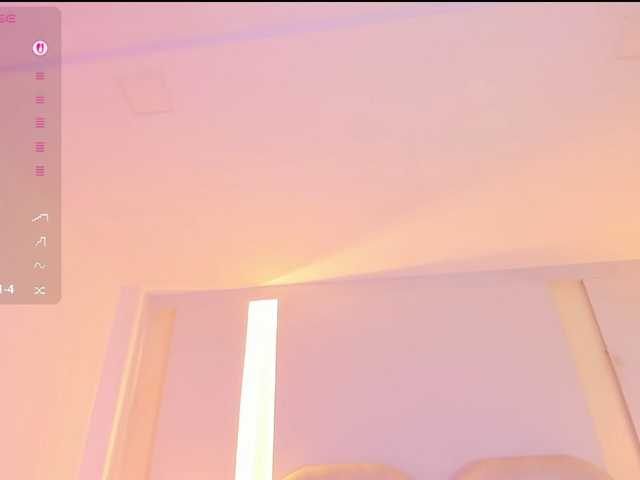 EllaThorne live cam on BongaCams