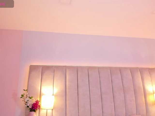 EllaThorne live cam on BongaCams