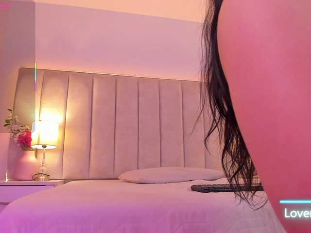 EllaThorne live cam preview