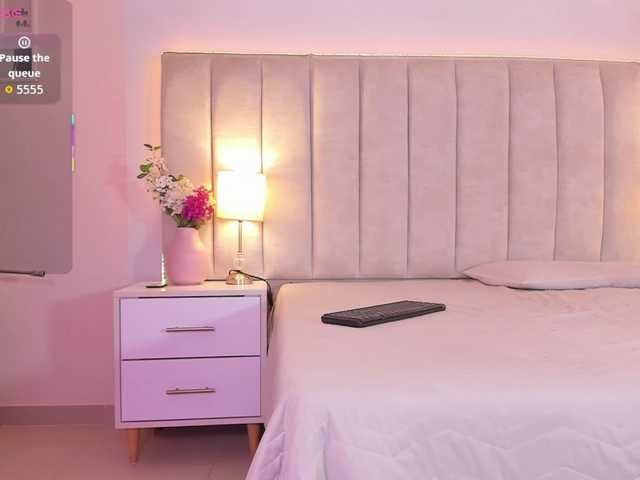 EllaThorne live cam on BongaCams