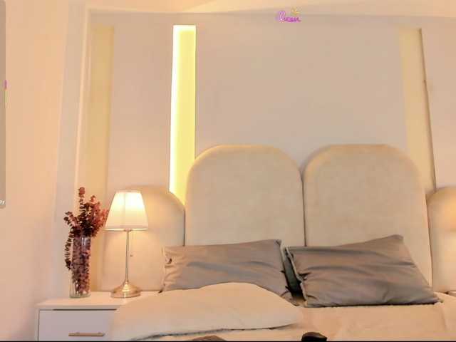 EllaThorne live cam on BongaCams