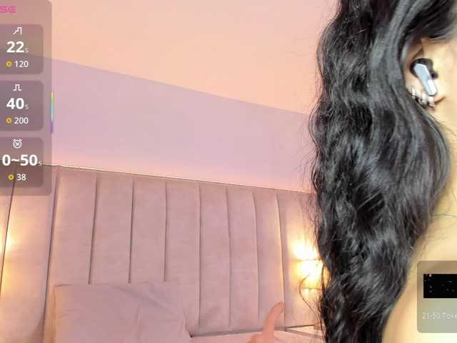 EllaThorne live cam on BongaCams
