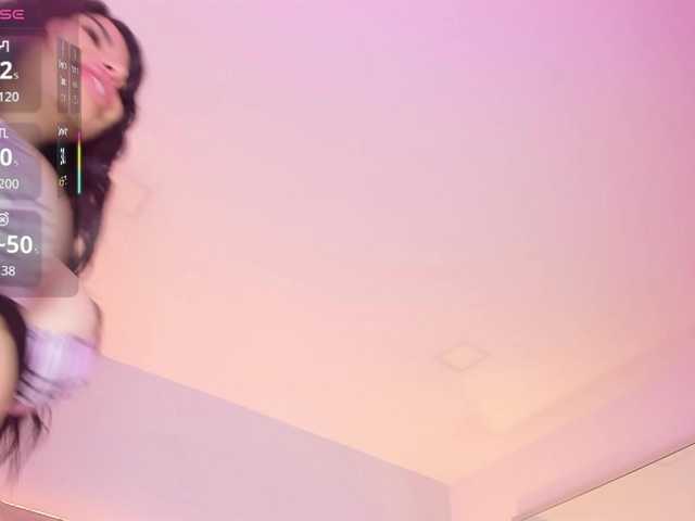 EllaThorne live cam on BongaCams