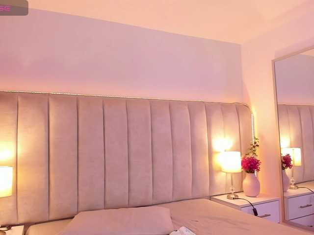 EllaThorne live cam on BongaCams