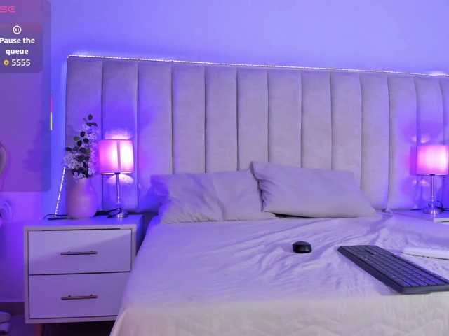 EllaThorne live cam on BongaCams