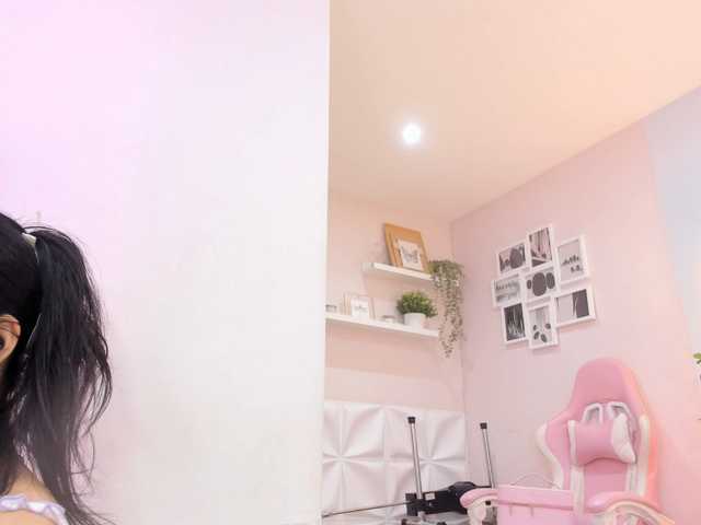 EllaThorne live cam on BongaCams