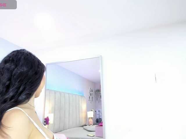 EllaThorne live cam preview