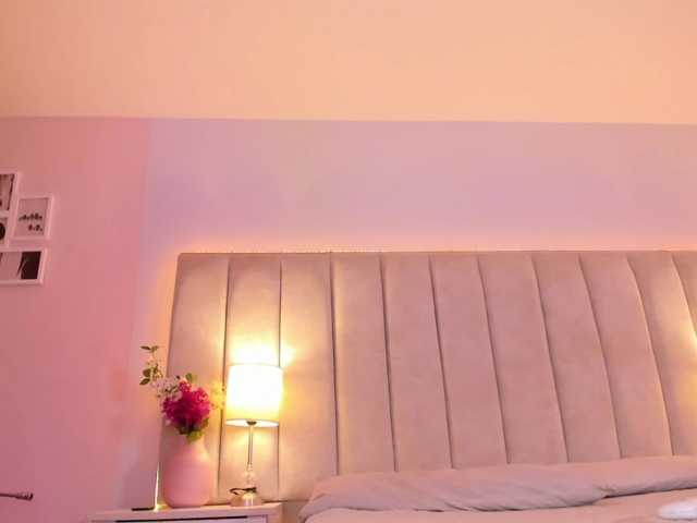 EllaThorne live cam on BongaCams