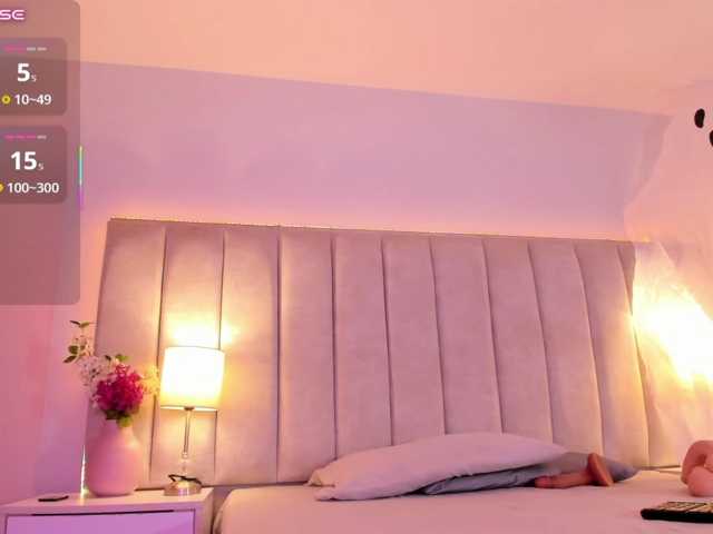 EllaThorne live cam on BongaCams